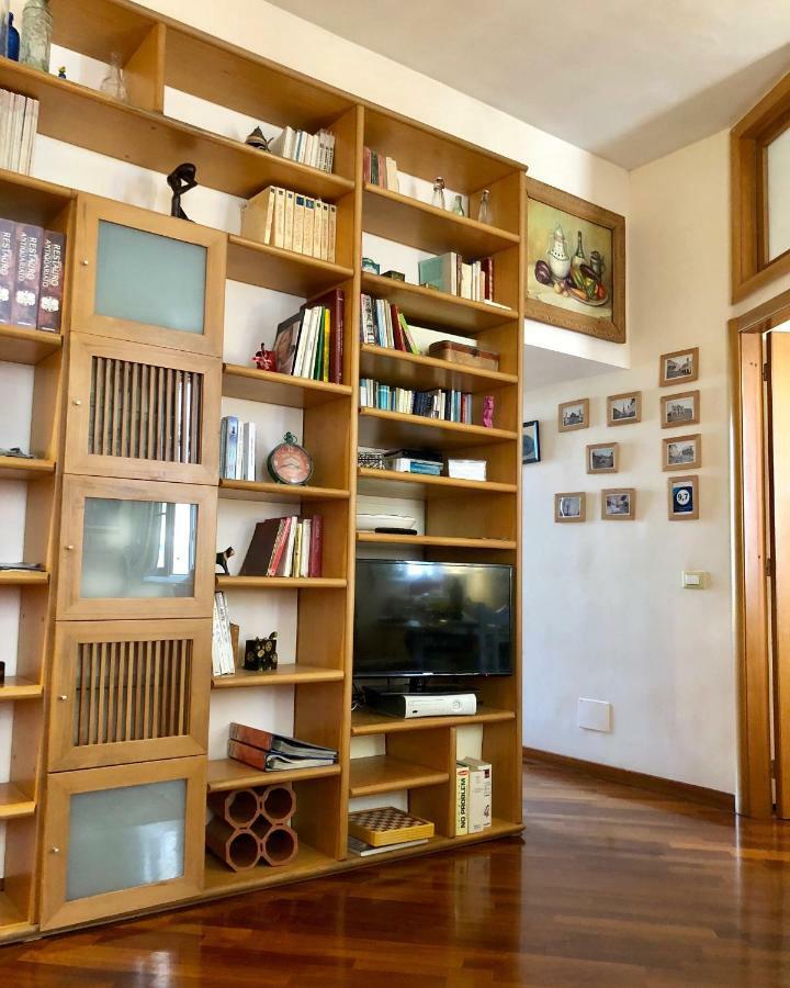 Casa Vacanze Seahorse Salerno Bagian luar foto