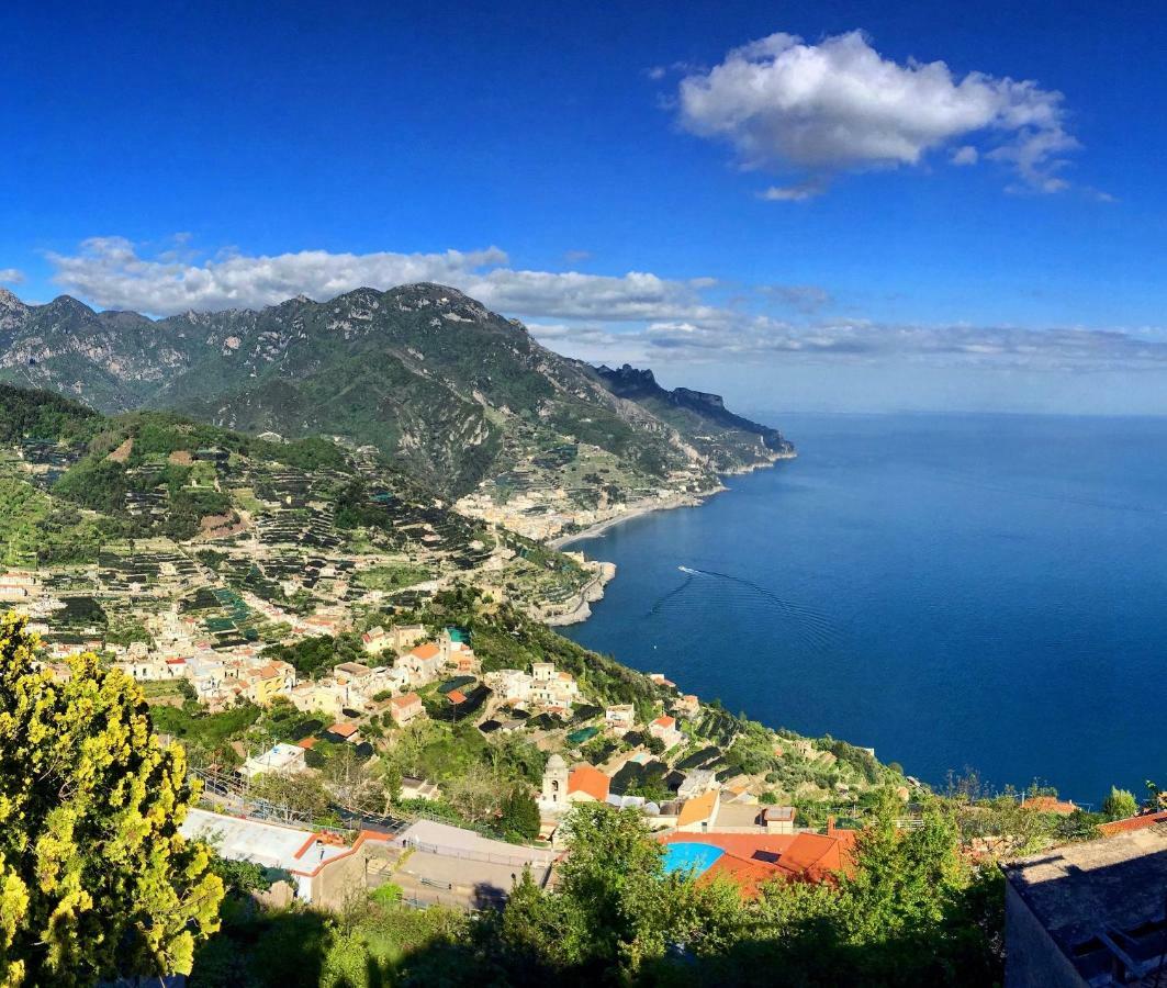 Casa Vacanze Seahorse Salerno Bagian luar foto
